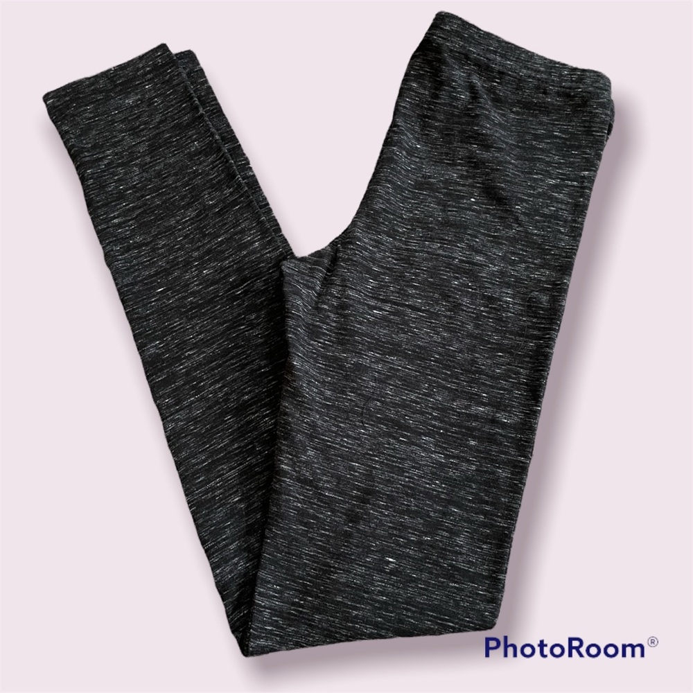🌷 2/$15 🆕 SO black marbled “perfect legging”
